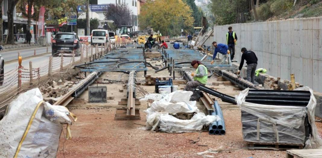 Raylar döşeniyor, şehir dönüşüyor! Kocaeli'ye dev tramvay projesi 16